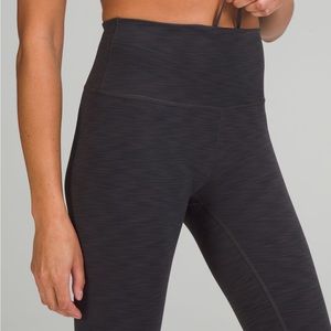FREE SHIP!🚛Lululemon wunder train 25” size 6 in heathered graphite gray